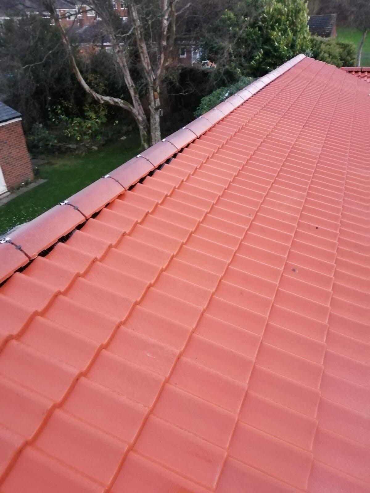 red pantile ridge run, gardens behind
